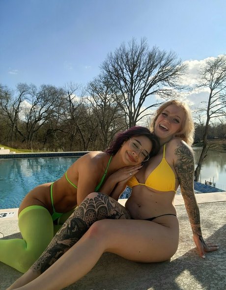 asiatische gilf-onlyfans kostenlose nackt bild