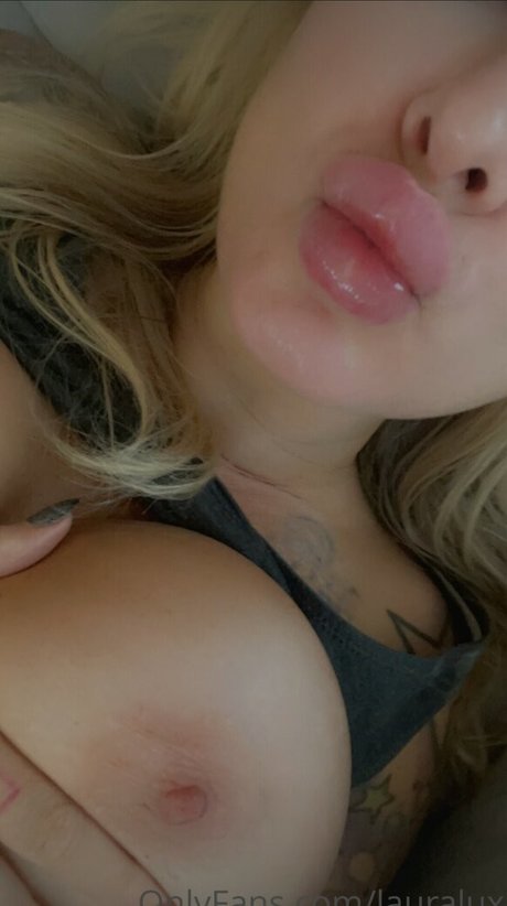 Laura Lux nacktheit erotische bilder