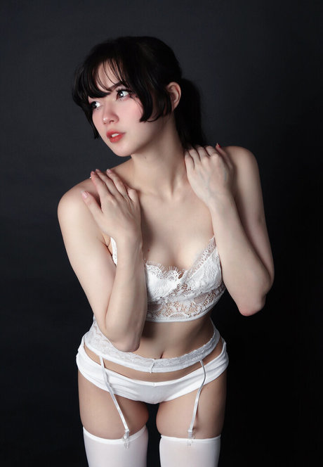 Zureeal nackt exklusive archiv