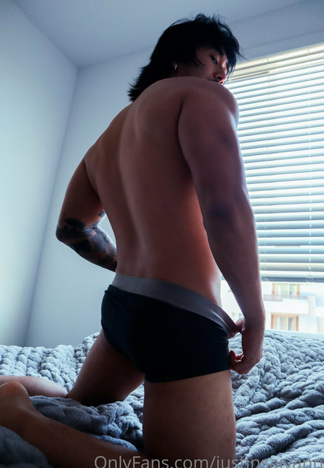 justinsaiyann erotische erwachsene foto