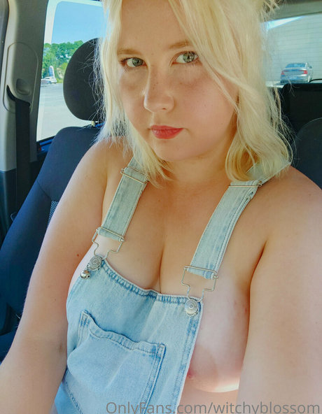 witchyblossom pornostar freie foto