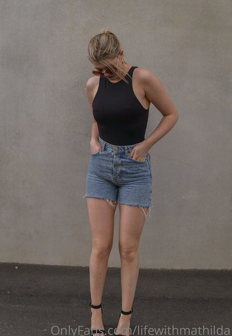 kurze teen-onlyfans perfekte foto