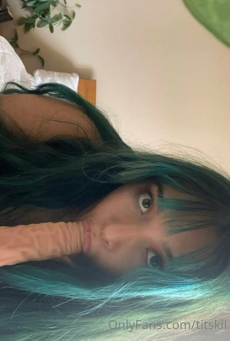 titskiii model schöne fotos