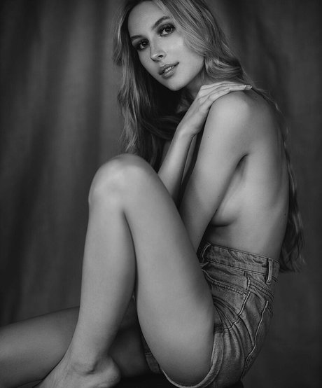 Isabella Spaeth model top bilder