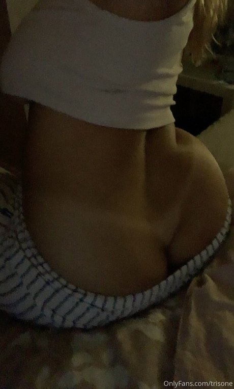 Trisone freie nackte bilder