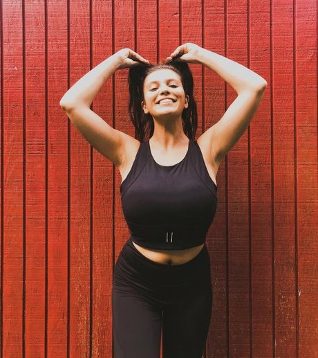 Kaylee Burnett erotische freie fotos