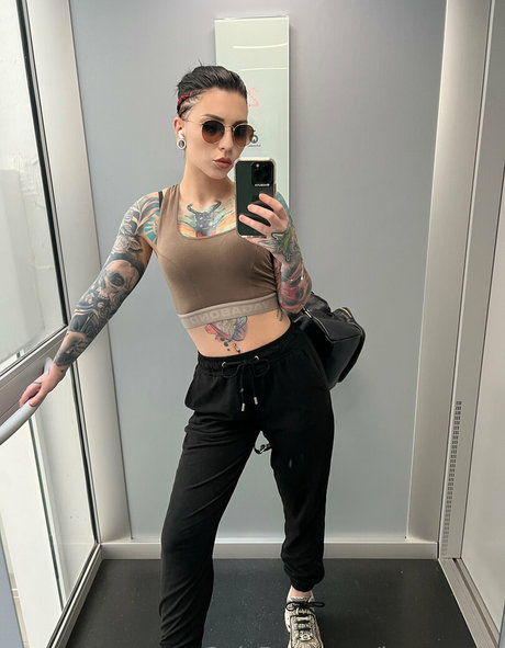 schlampe teen onlyfans top nackt archiv