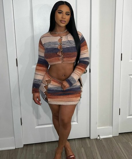 Toni Cheri porno akt bild