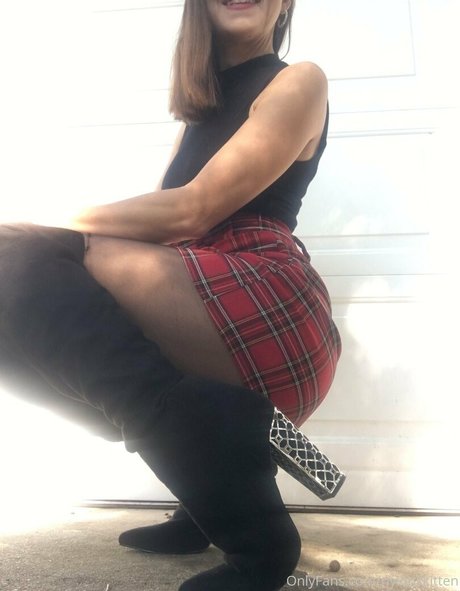 nylonskitten nackt fotos