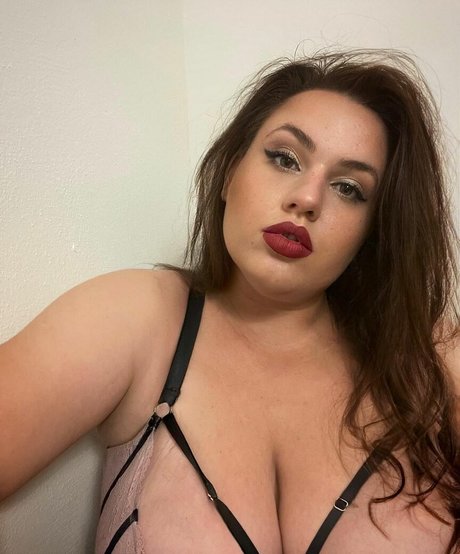 Babu Vale pornostar nackt bild