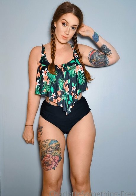 charlottesomethingfree nackt top galerien