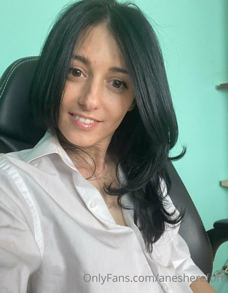 aneshereforu nackt nette foto