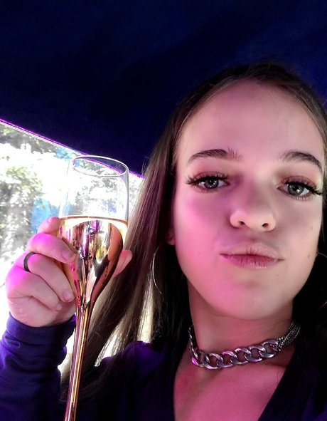 Lil Cutie porno heiße archiv