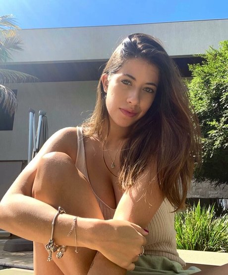 Anah Elisa porno top foto