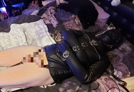 lexipuppy model hd bilder