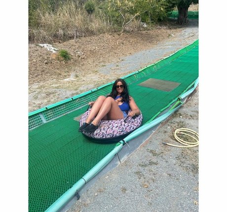 Katrina Louise Paul nackte archiv