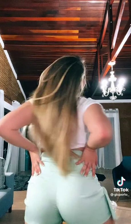Giulia Porto hd nackten bilder