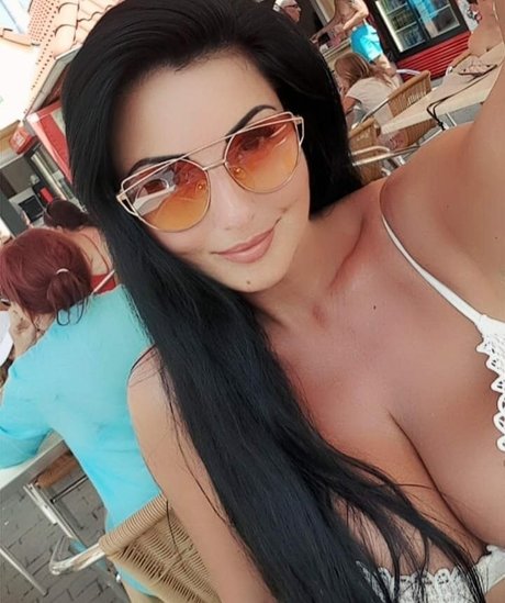 Rita Kyslinger heiße sexy galerie