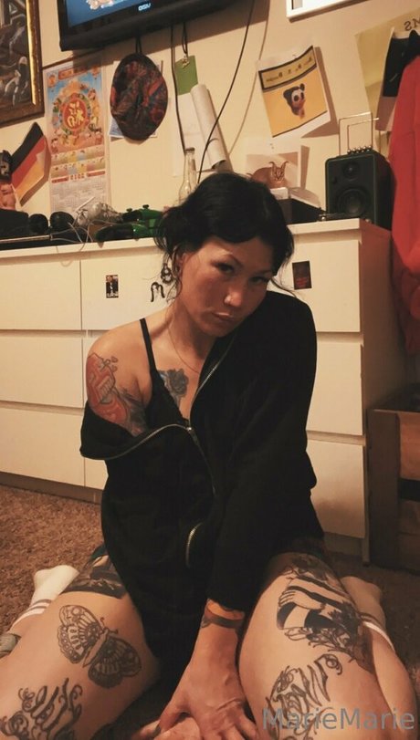 yoshikosaintjames top nacktheit bild