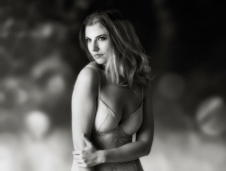 Victoria Mintz erotische kostenlose galerie