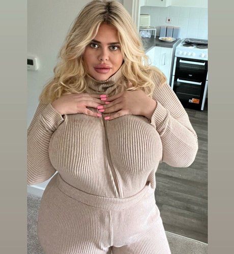 Susannah Elizabeth model freie foto