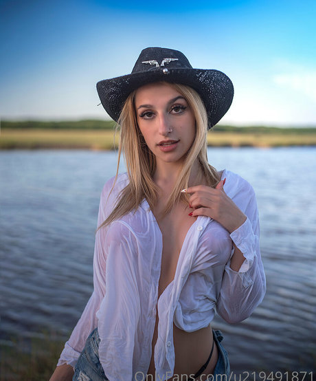 lzzie xx nackt xxx bilder