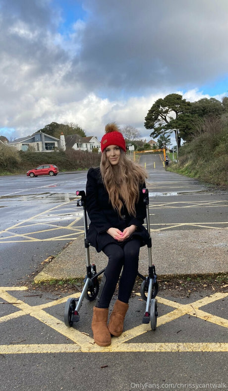 weibliche zwerg-onlyfans schöne akt bild