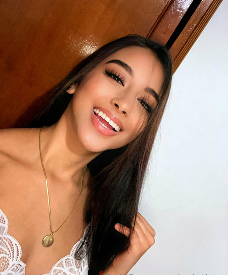 valatinax nackt pornostar bild