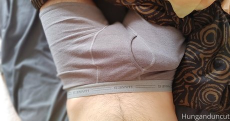 hunganduncut model xxx bild