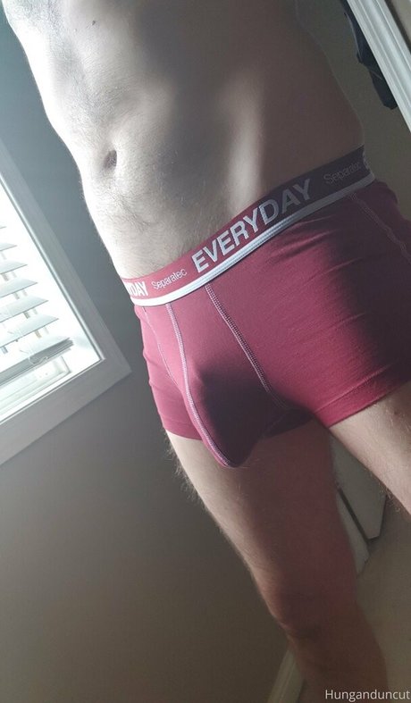 hunganduncut nackten pornostar bild