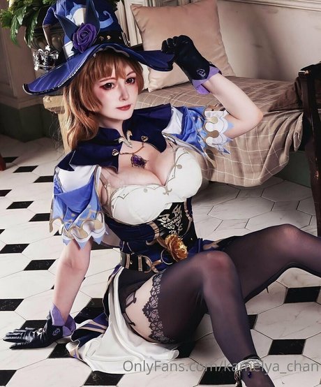 Kamelya chan heiße nackt bild