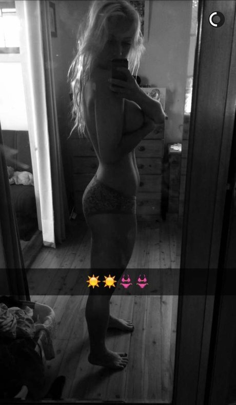 RosieVan pornostar bilder