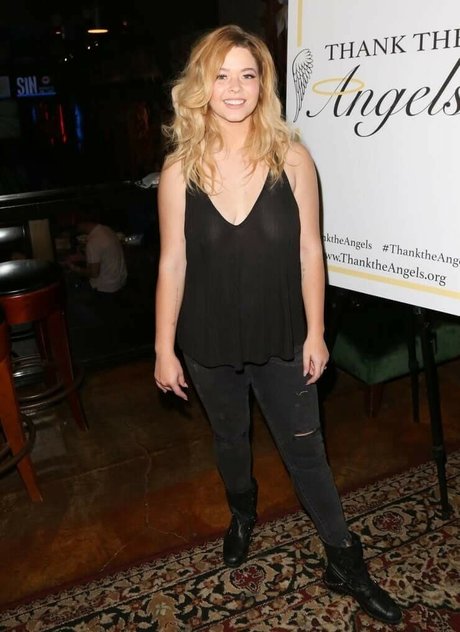 Sasha Pieterse exklusive nette galerie