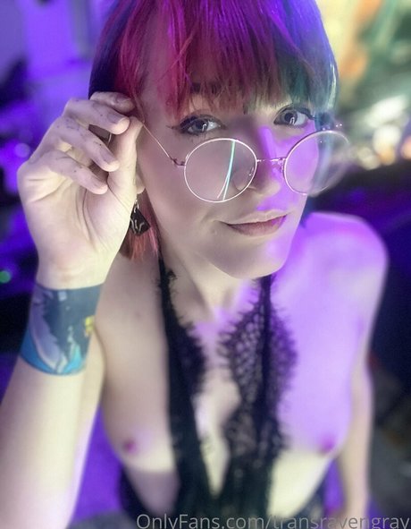 transravengray model nackt bilder