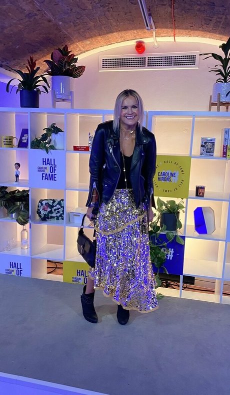 Katy Hill nackt kunst bild