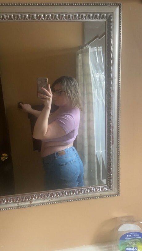 baddiealexaaa kunst nackten bild