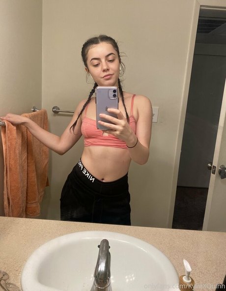KylieXQuinn schöne pornographische bild