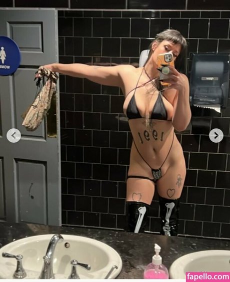 gothkaren hd nacktheit bilder