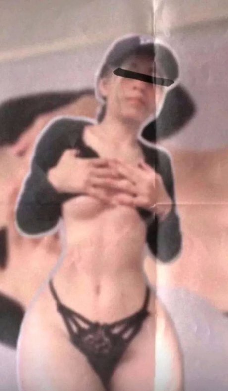 shemale sperma im mund onlyfans erotische bilder