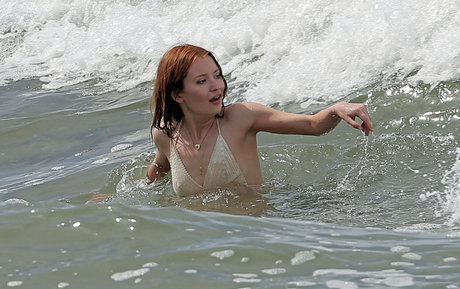 Emily Browning sexy erwachsene archiv