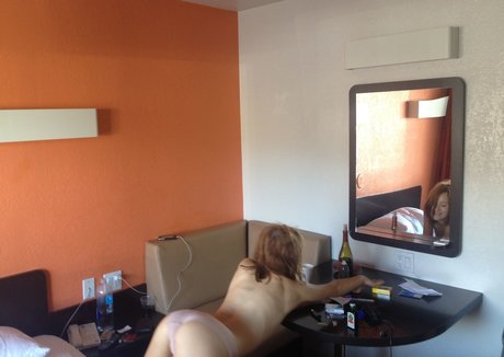 Emily Browning kunst hübsche bilder