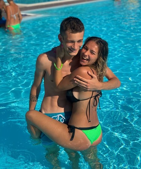 rothaarige deepthroat onlyfans beste freie bild