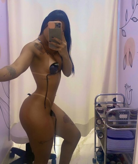 Thay Salles erwachsene perfekte galerie