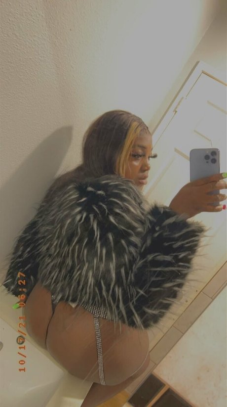 royalmulaah schauspielerin nackten galerien