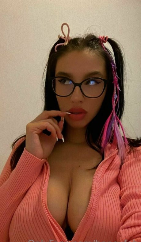 honeyfah sexy top bilder