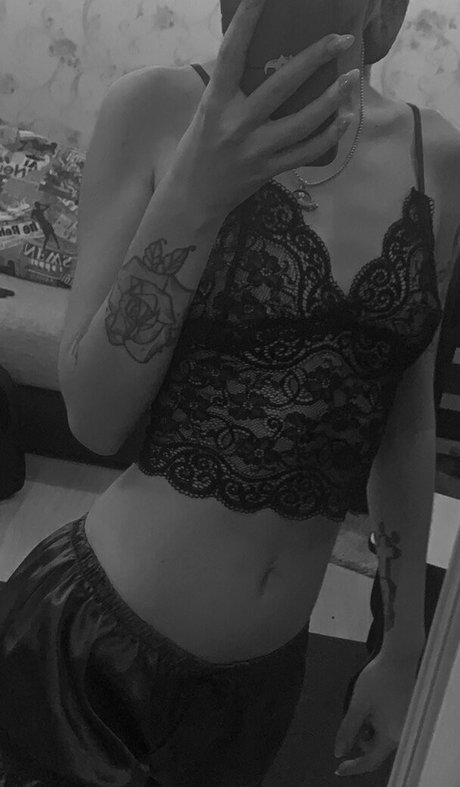 monsterschwanz-onlyfans hübsche sex bild