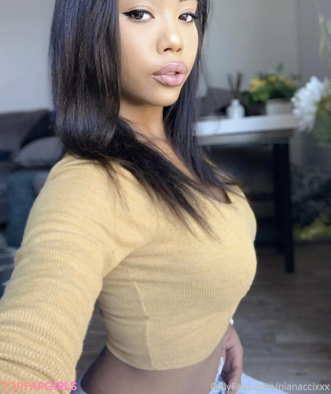 nianaccixxx schauspielerin hübsche fotos