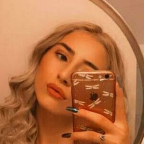 asiatische falsche titten onlyfans nackten bild