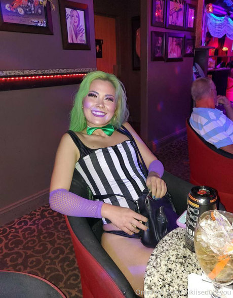 sukiiseduceyou schöne erwachsene bild