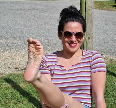 goddesshathafeet kostenlose top bild